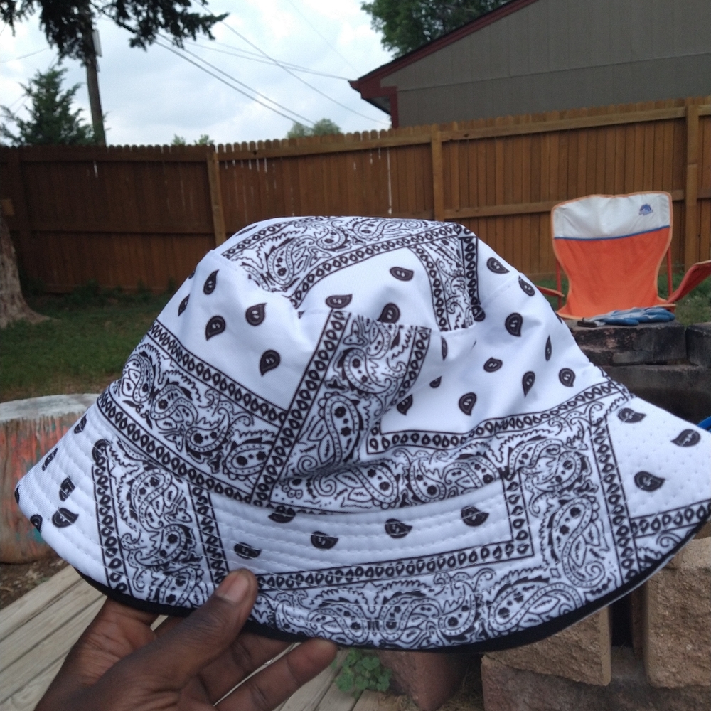 Bandana bucket hat